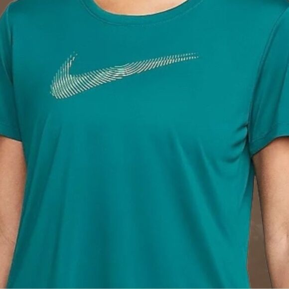NWT Nike Dri-Fit Swoosh Running Top - Picture 1 of 3
